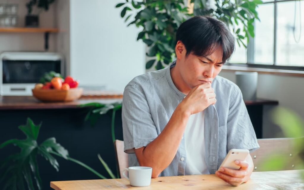 スマホ副業怪しい