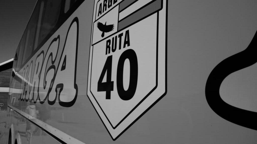 車に貼るだけ 副収入