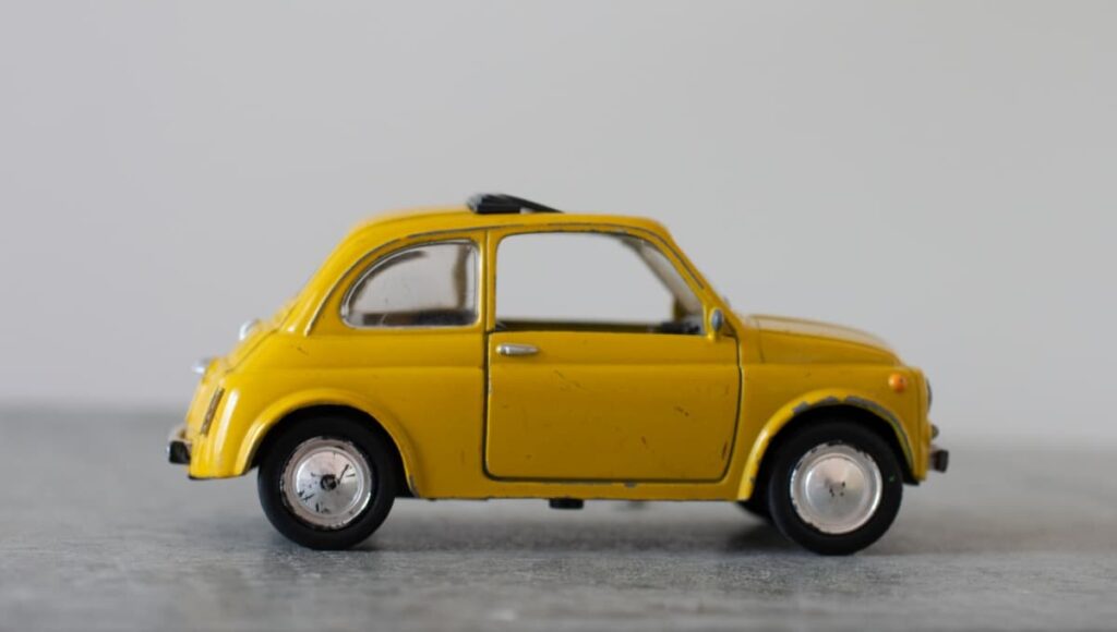 車に貼るだけ 副収入