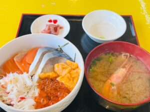 お食事処 市場食堂